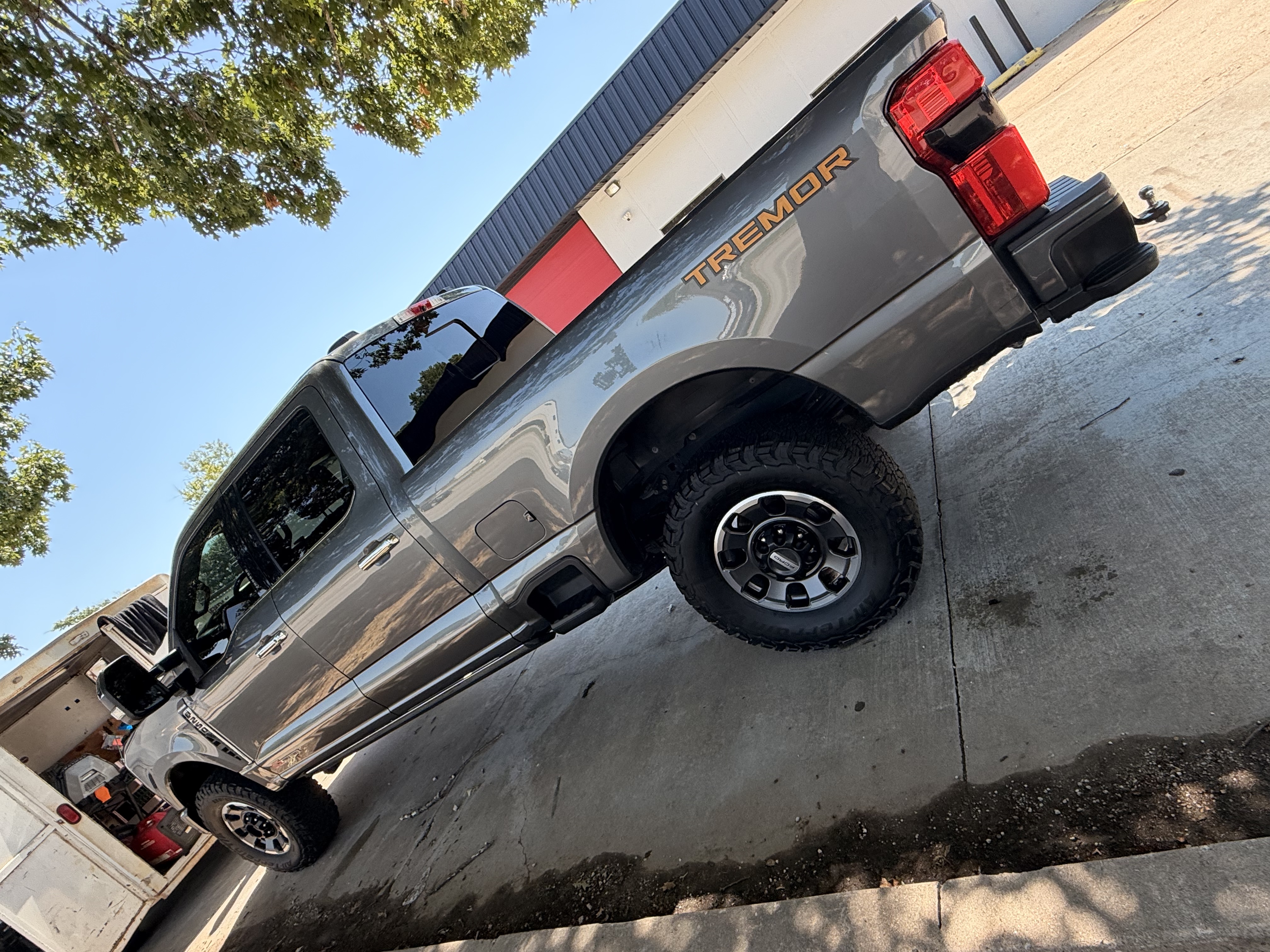 Ford F-250 Platinum Tremor - Exterior Detail